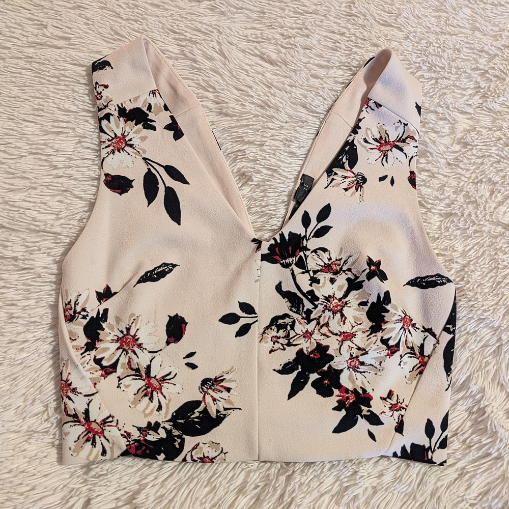 Dynamite Floral V-Neck Crop Top - Black and Cream